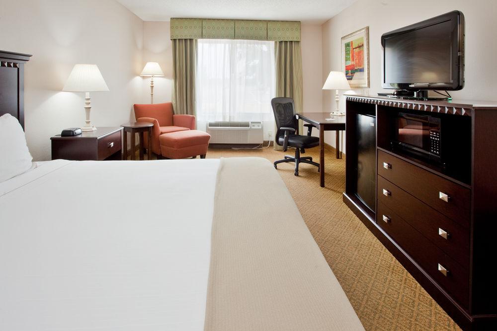 Holiday Inn Express Hotel & Suites Kinston By Ihg Экстерьер фото